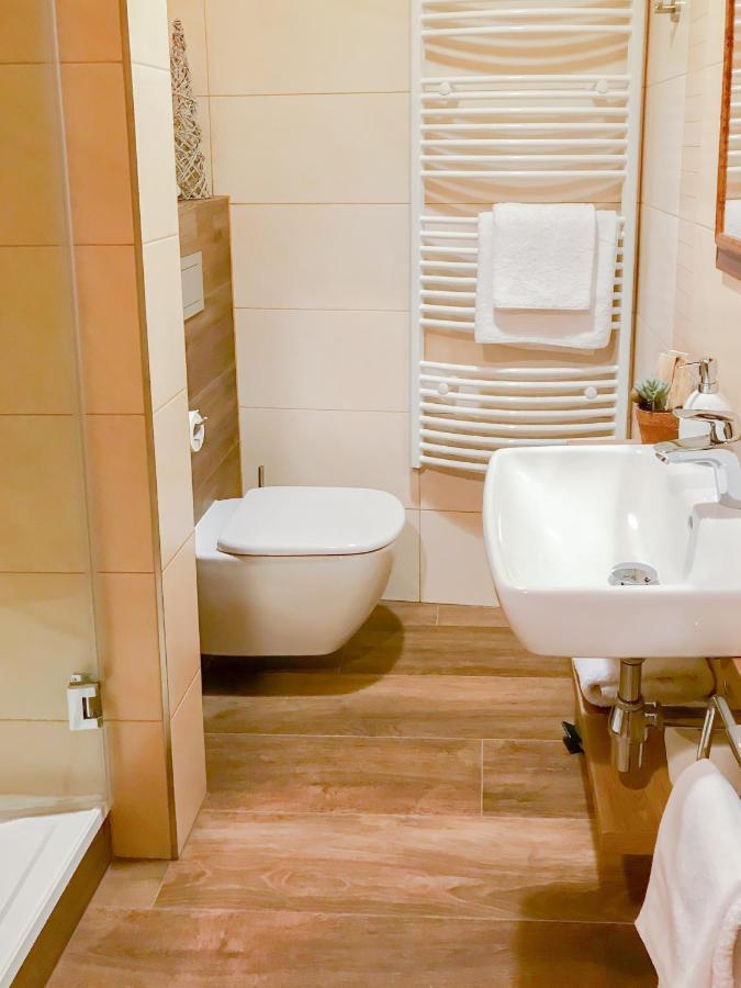 Golden Wood Apartments Plzeň Eksteriør billede